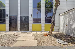 385 W Pierson St, Phoenix, AZ 85013 - Photo 1