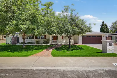 302 E Harmont Drive, Phoenix, AZ 85020 - Photo 1