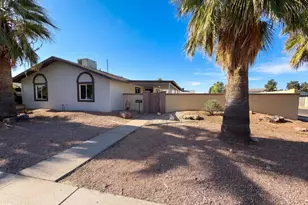 3265 W Mauna Loa Ln, Phoenix, AZ 85053 - Photo 1