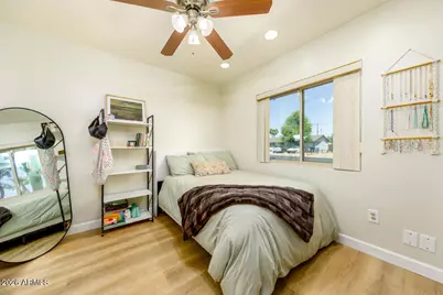 8602 N 39th Avenue, Phoenix, AZ 85051 - Photo 19