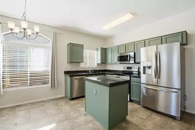 2250 E Deer Valley Road #Unit 10, Phoenix, AZ 85024 - Photo 1