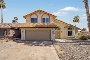 4221 E Amberwood Dr, Phoenix, AZ 85048 - Photo 1