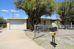 109 E Yuma St, Huachuca City, AZ 85616 - Photo 1