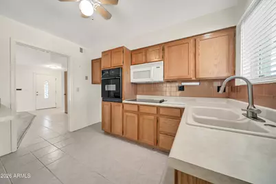 11007 N 109th Avenue, Sun City, AZ 85351 - Photo 13