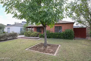 1834 N Laurel Ave, Phoenix, AZ 85007 - Photo 1