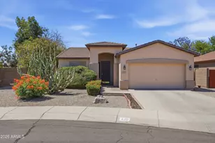 420 N Roger Way, Chandler, AZ 85225 - Photo 1