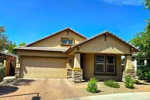 2522 E Fawn Dr, Phoenix, AZ 85042 - Photo 1