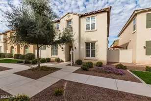 957 S Wallrade Ln, Gilbert, AZ 85296 - Photo 1