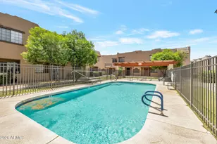 1935 W Morten Ave W, Phoenix, AZ 85021 - Photo 3