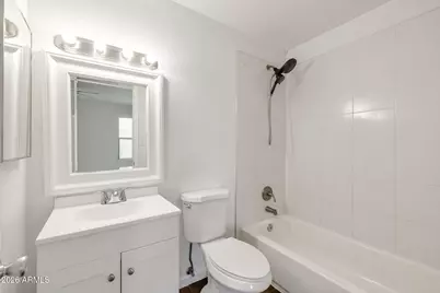1935 W Morten Avenue W #25, Phoenix, AZ 85021 - Photo 9