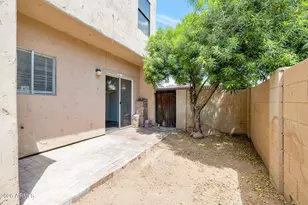 1935 W Morten Ave W, Phoenix, AZ 85021 - Photo 15