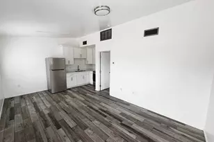 290 N Hamilton St, Chandler, AZ 85225 - Photo 1