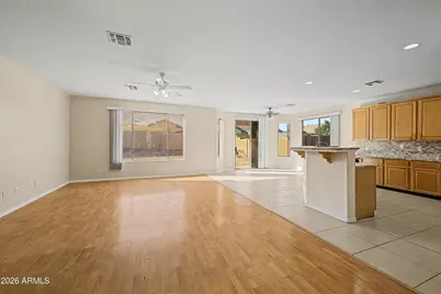 10910 W Davis Lane, Avondale, AZ 85323 - Photo 7