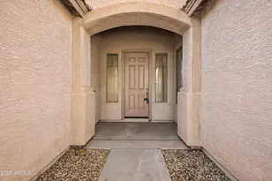 10910 W Davis Ln, Avondale, AZ 85323 - Photo 3