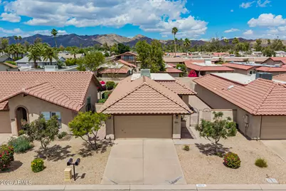 11624 S Papago Circle, Phoenix, AZ 85044 - Photo 1