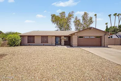 11025 N 41st Place, Phoenix, AZ 85028 - Photo 1