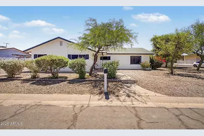 223 W 11th Street, Casa Grande, AZ 85122 - Photo 1