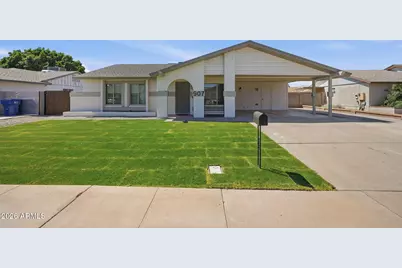 907 W Straford Drive, Chandler, AZ 85225 - Photo 1