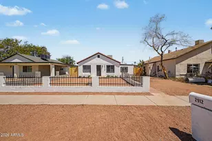 2912 E Monroe Street E, Phoenix, AZ 85034 - Photo 1