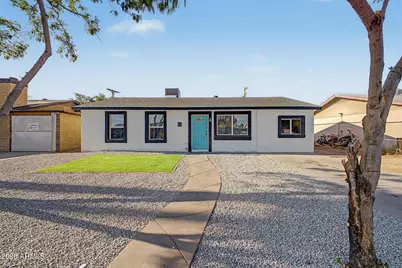 5846 W Cheery Lynn Road, Phoenix, AZ 85031 - Photo 1