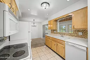 10626 W Talisman Rd, Sun City, AZ 85351 - Photo 11