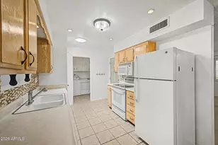 10626 W Talisman Rd, Sun City, AZ 85351 - Photo 9