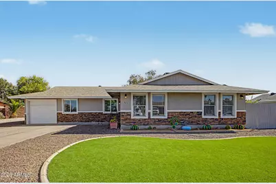 427 W Spur Avenue, Gilbert, AZ 85233 - Photo 1