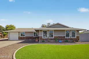427 W Spur Ave, Gilbert, AZ 85233 - Photo 1