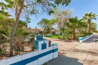 5545 E Earll Drive, Phoenix, AZ 85018 - Photo 1