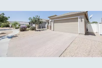 6412 S 24th Place, Phoenix, AZ 85042 - Photo 1