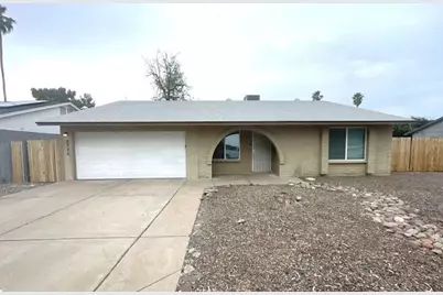 2320 E Holmes Avenue, Mesa, AZ 85204 - Photo 1