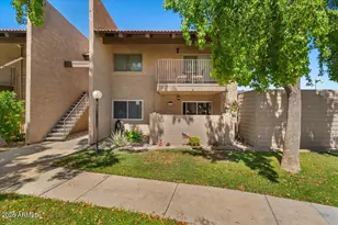 5525 E Thomas Rd, Phoenix, AZ 85018 - Photo 1