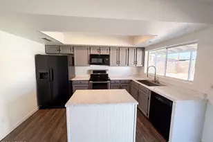 12028 N 41st Dr, Phoenix, AZ 85029 - Photo 1