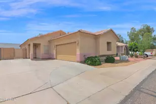 5820 S 26th Pl, Phoenix, AZ 85040 - Photo 1