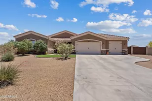 1913 W Laurie Ln, San Tan Valley, AZ 85144 - Photo 1