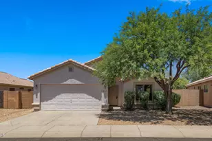 2240 E Ruby Ln, Phoenix, AZ 85024 - Photo 1
