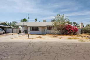 725 E Manor Dr, Casa Grande, AZ 85122 - Photo 1