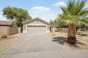 1046 N San Benito Dr, Gilbert, AZ 85234 - Photo 1