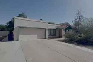 1835 E Manhatton Dr, Tempe, AZ 85282 - Photo 1