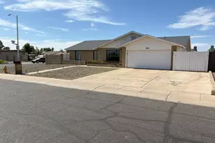 3244 W Yucca St, Phoenix, AZ 85029 - Photo 1
