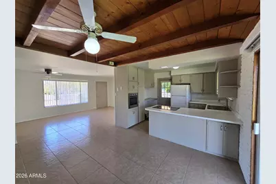 7800 N 60th Avenue, Glendale, AZ 85301 - Photo 3