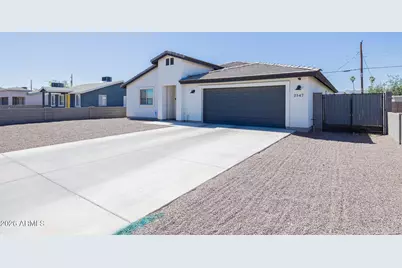 2547 E Illini Street, Phoenix, AZ 85040 - Photo 1