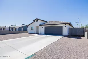 2547 E Illini St, Phoenix, AZ 85040 - Photo 1