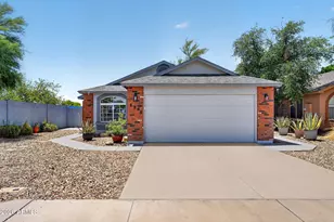8845 E Des Moines St, Mesa, AZ 85207 - Photo 1