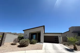 835 E Hopi Trail, Phoenix, AZ 85042 - Photo 1