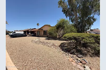 2151 E Hillery Drive, Phoenix, AZ 85022 - Photo 1