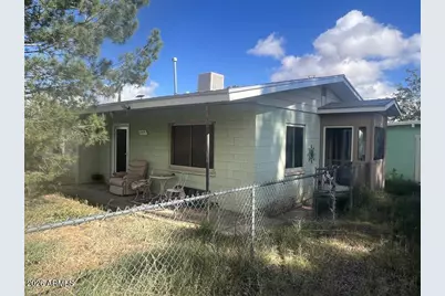 209 N 4th Street, Sierra Vista, AZ 85635 - Photo 1