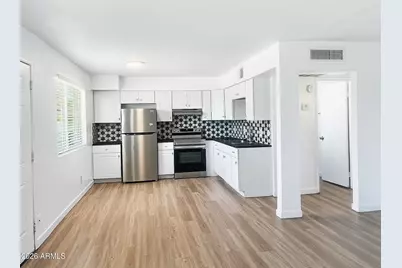 1808 N 31st Street #08, Phoenix, AZ 85008 - Photo 1
