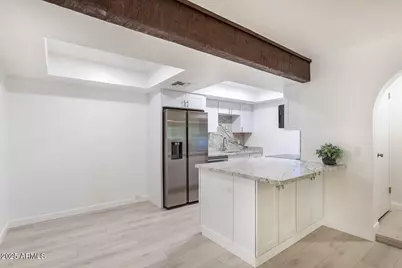 7557 N Dreamy Draw Drive #Unit 150, Phoenix, AZ 85020 - Photo 1
