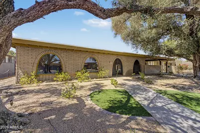 3734 E Montecito Avenue, Phoenix, AZ 85018 - Photo 1